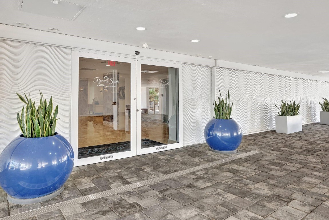 3750 Galt Ocean Dr 211