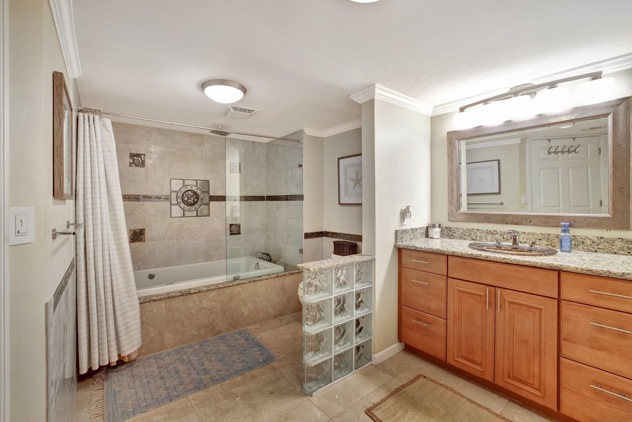 3750 Galt Ocean Dr 211