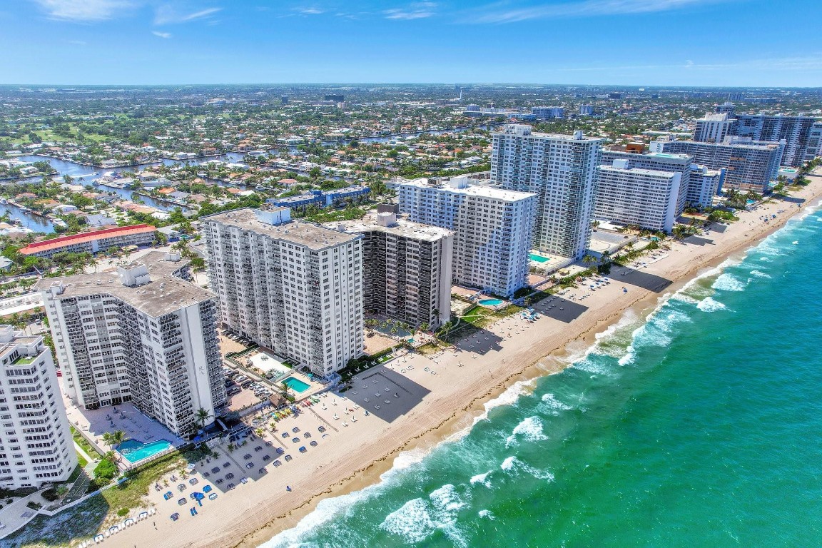 3750 Galt Ocean Dr 211