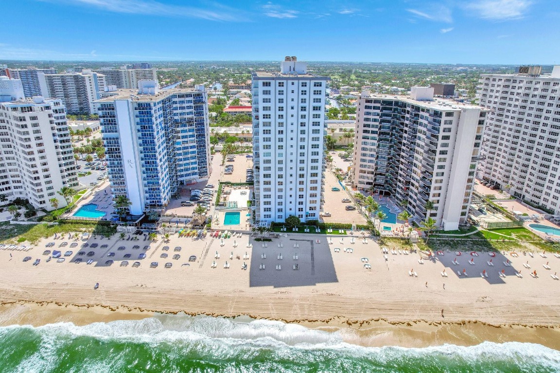 3750 Galt Ocean Dr 211