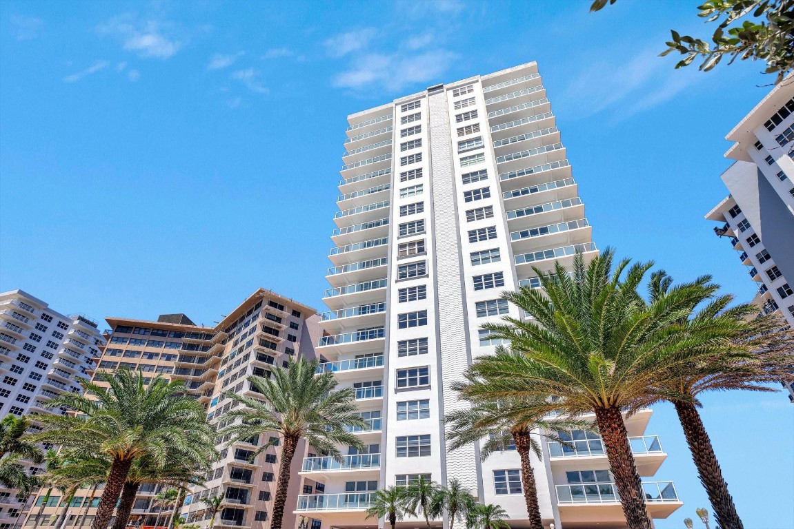 3750 Galt Ocean Dr 211