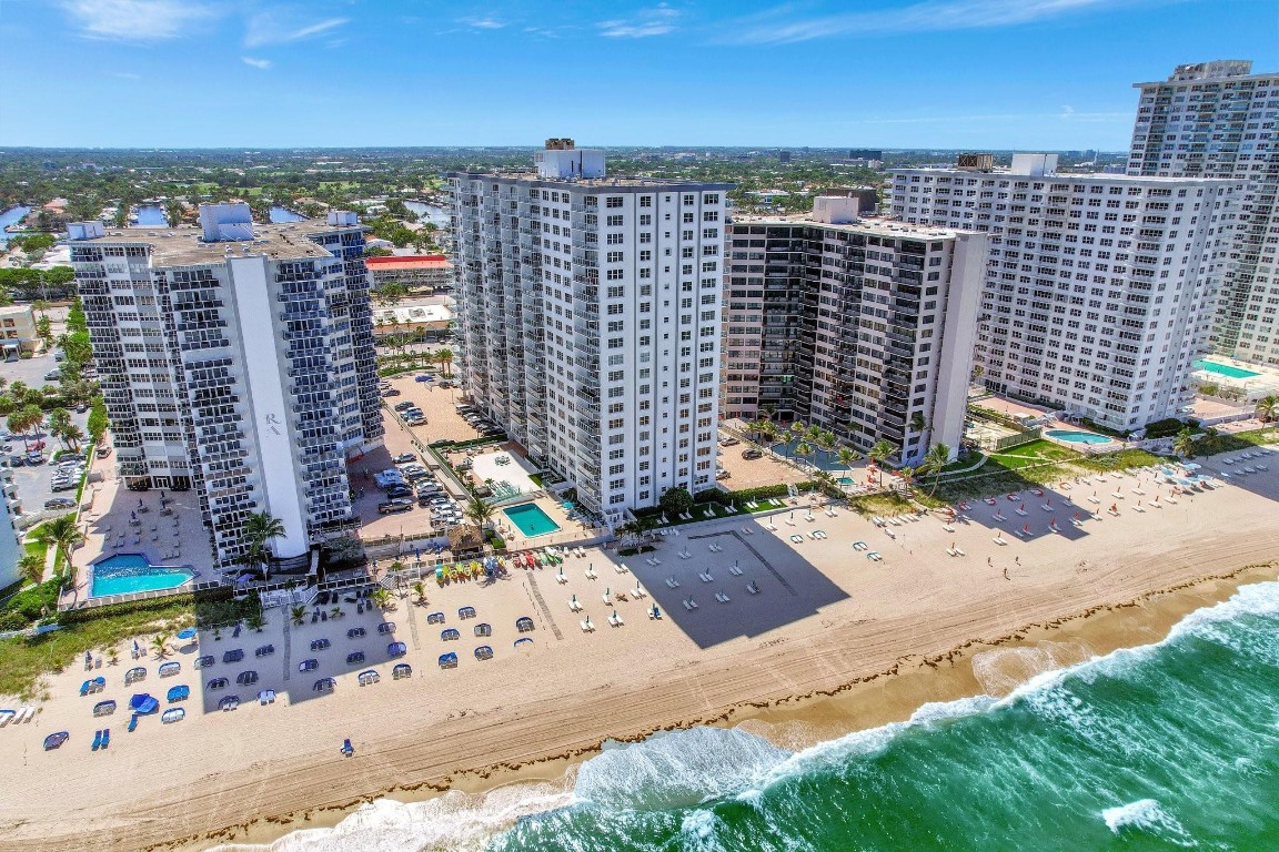 3750 Galt Ocean Dr 211