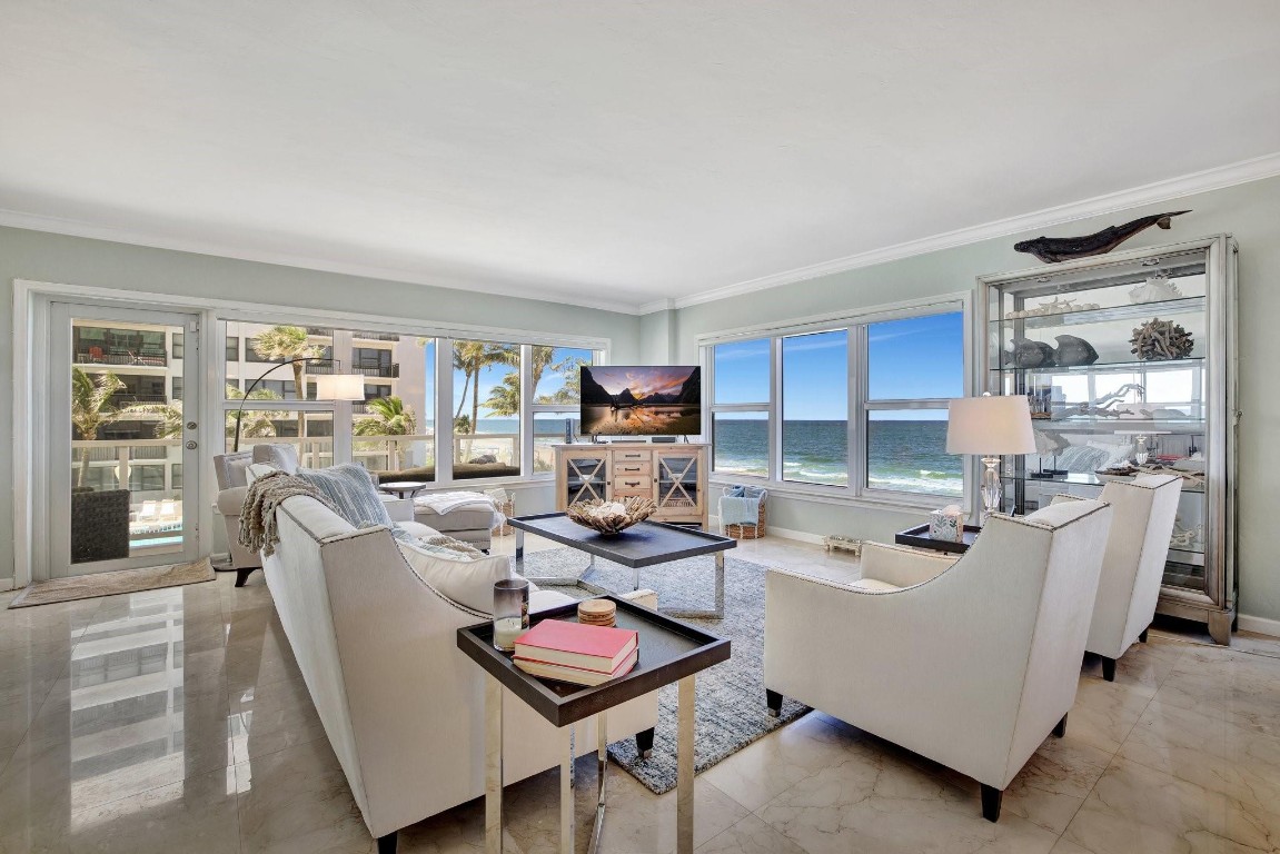 3750 Galt Ocean Dr 211