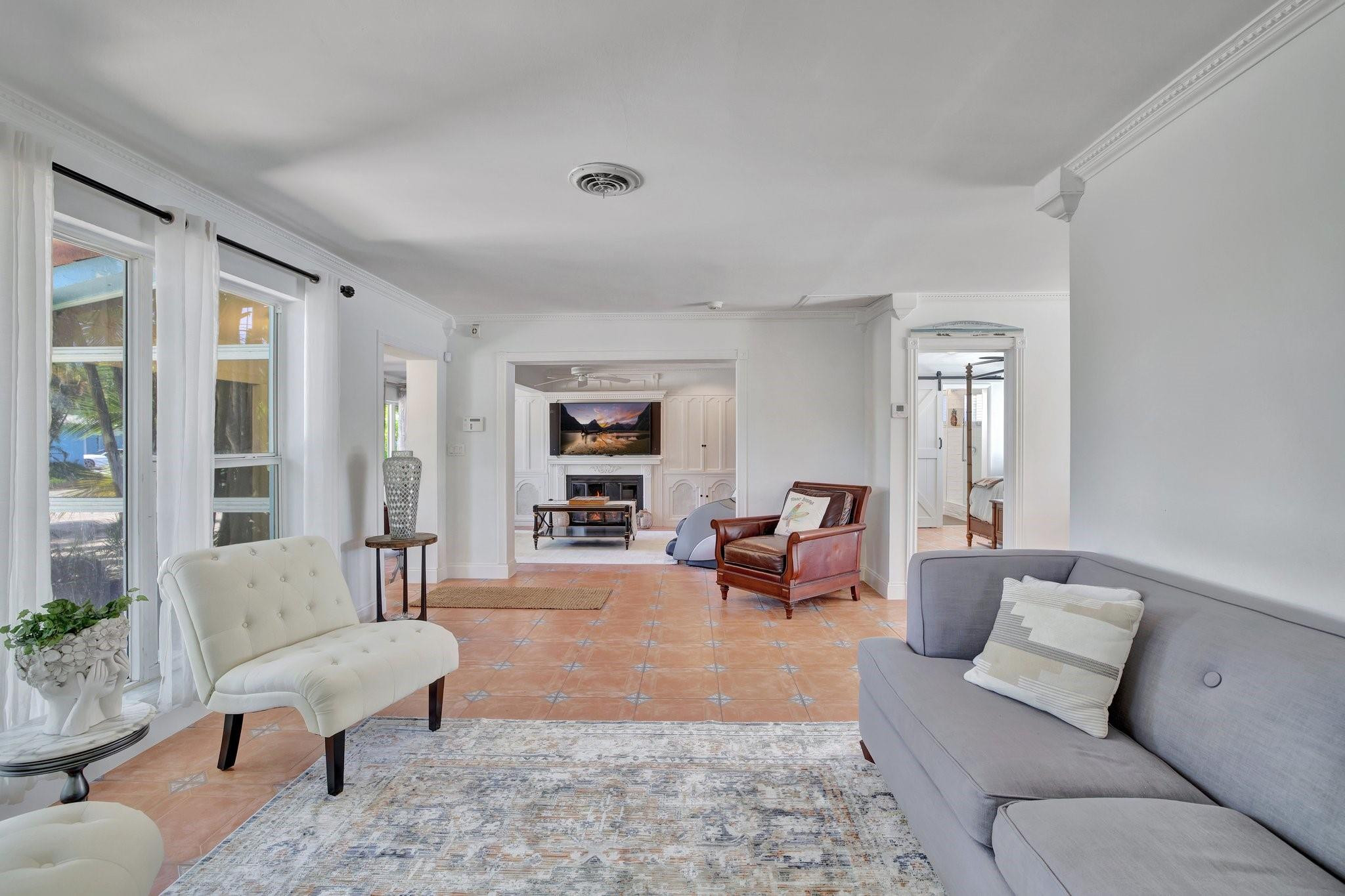 271 Capri Ave