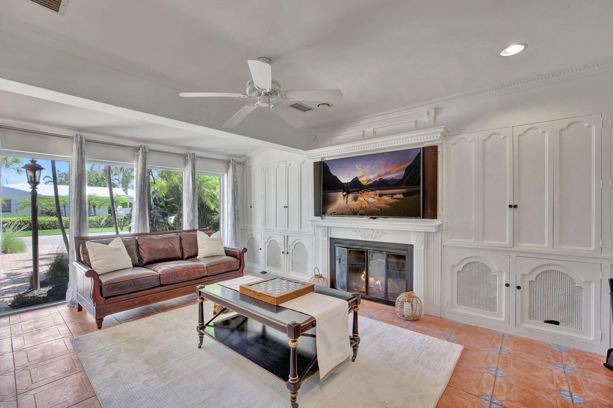 271 Capri Ave