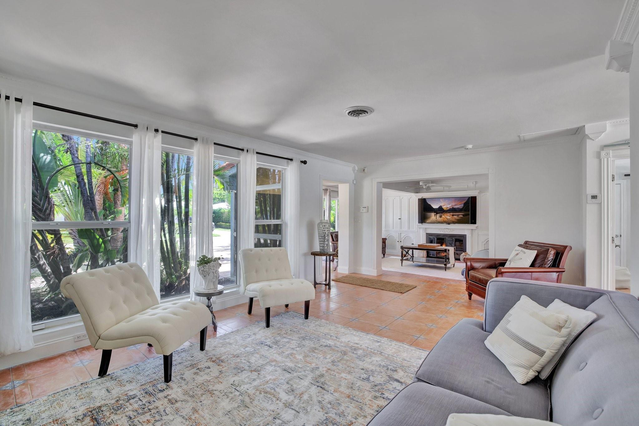 271 Capri Ave