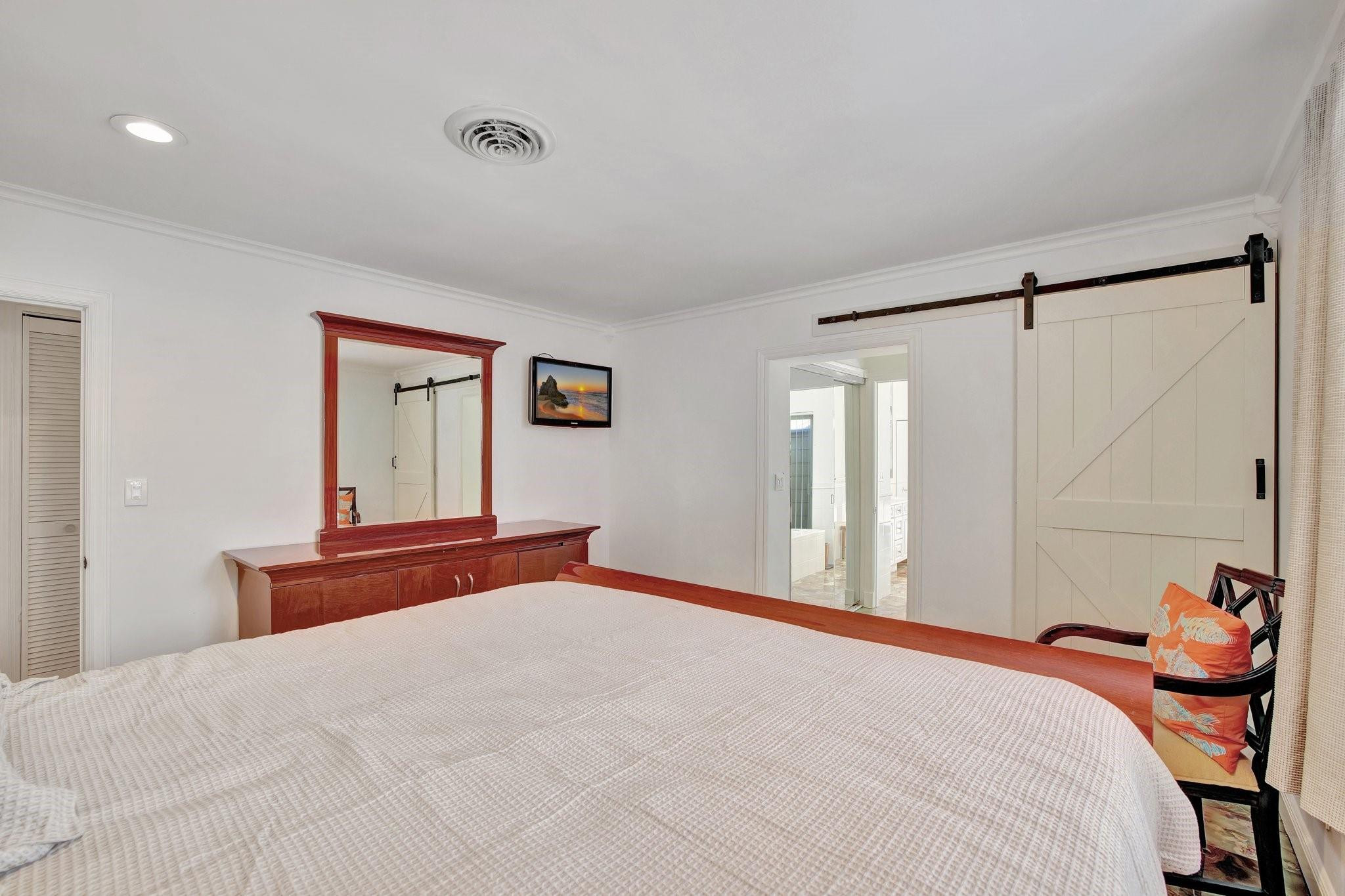 271 Capri Ave