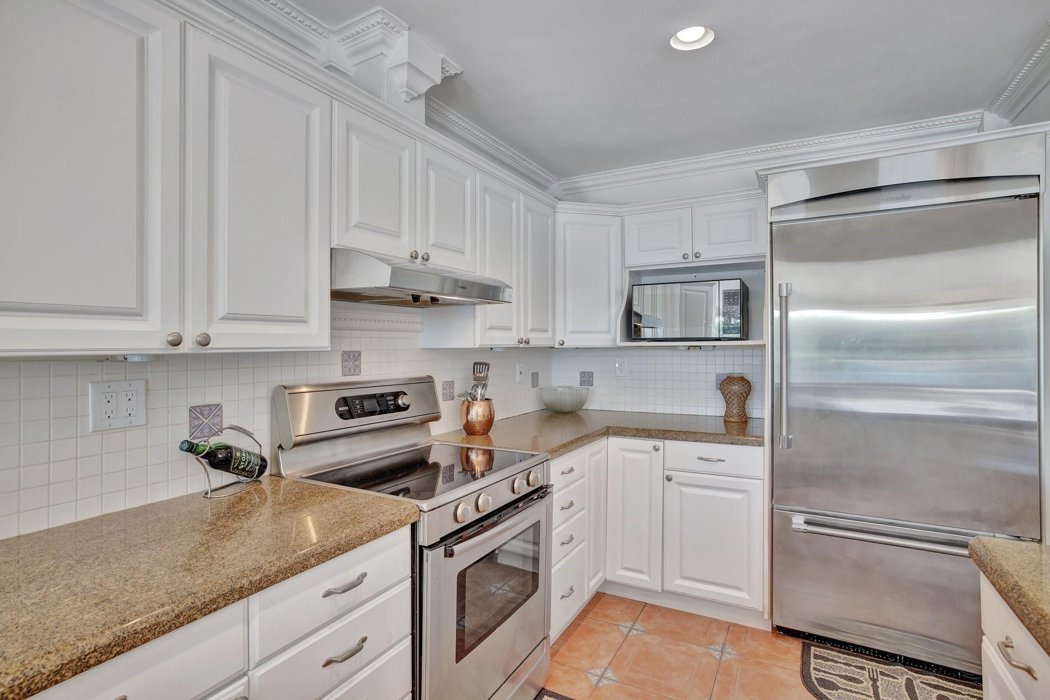 271 Capri Ave