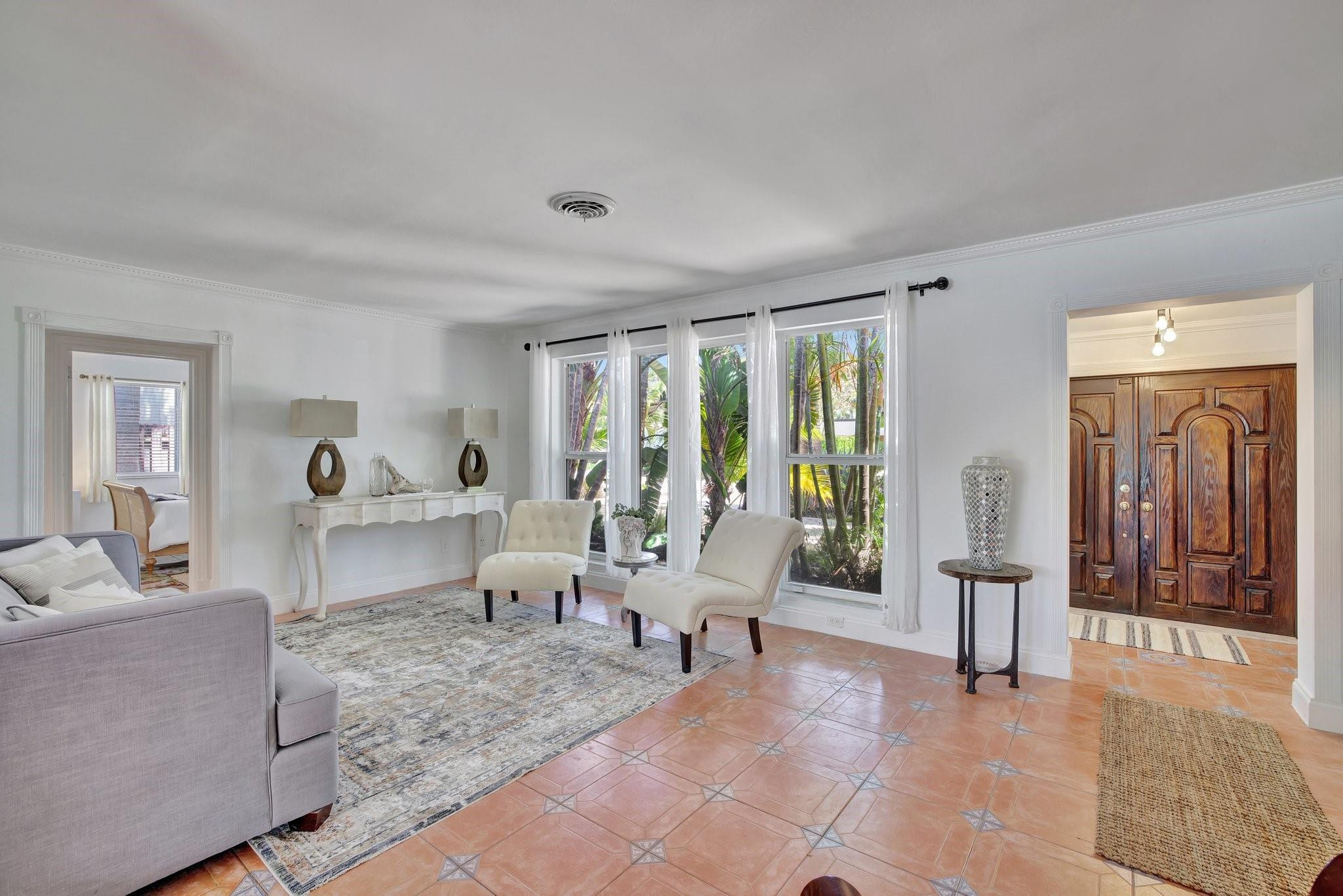 271 Capri Ave
