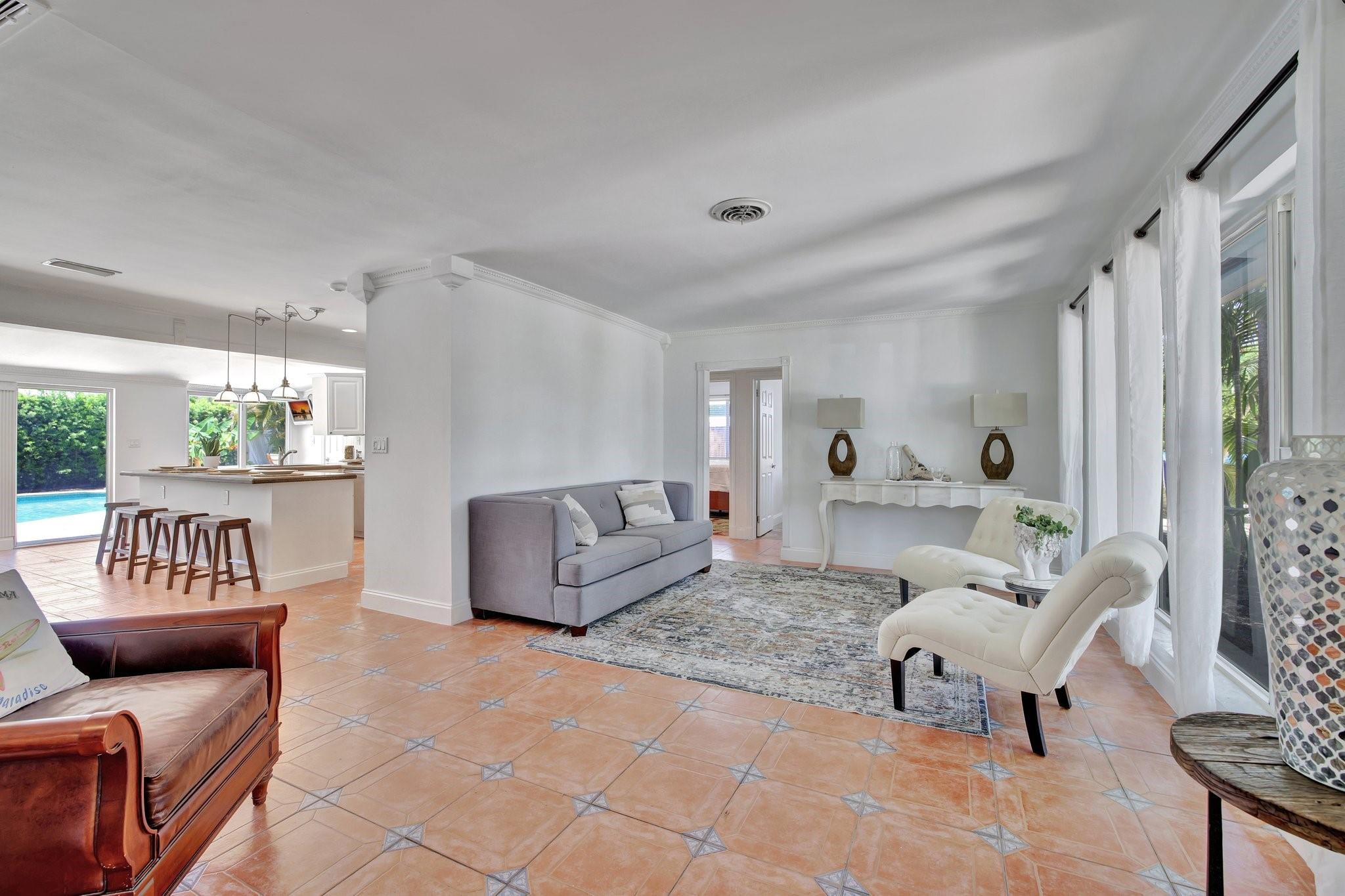 271 Capri Ave