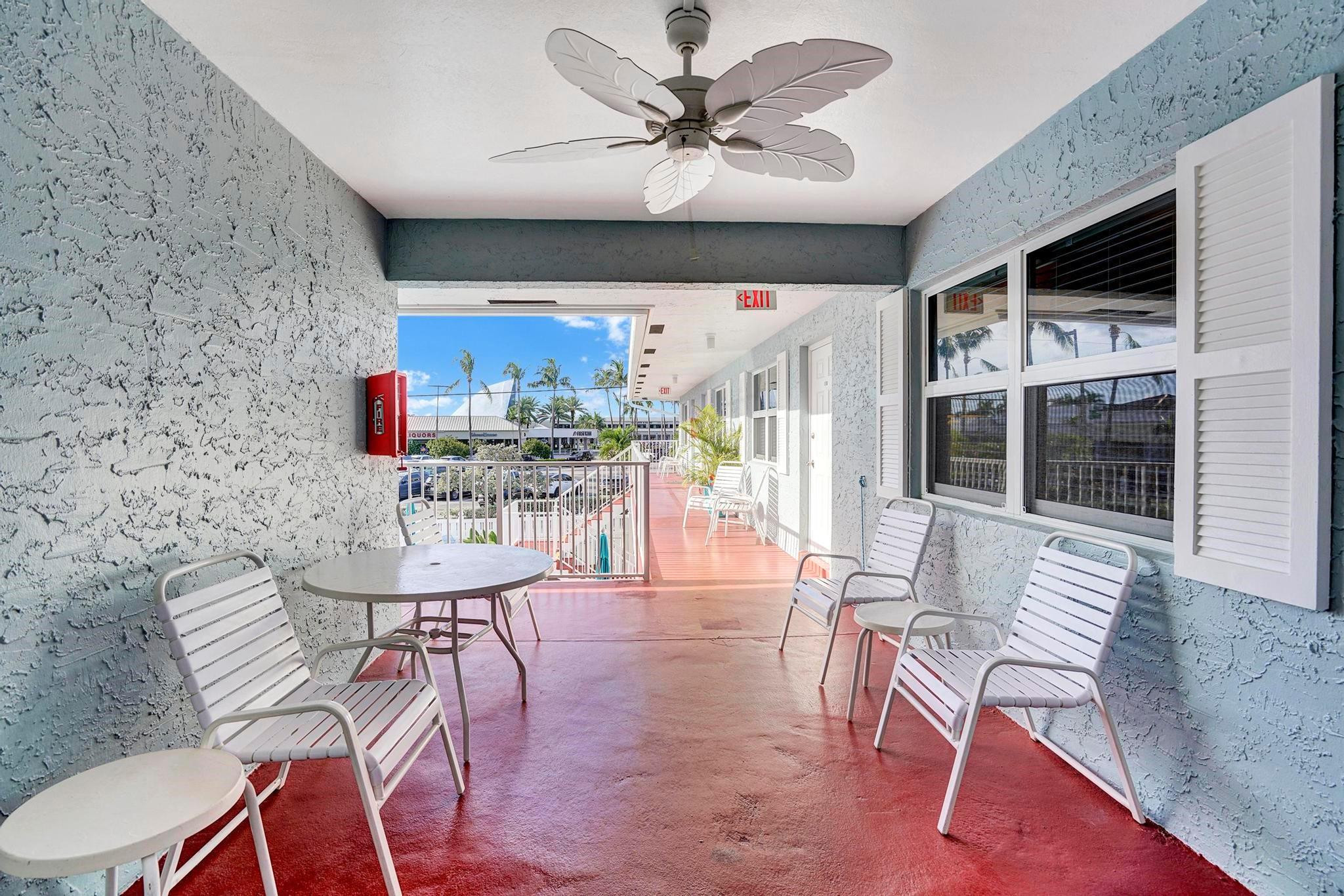 4658 Bougainvilla Drive 60, Lauderdale-By-The-Sea Unit: 60