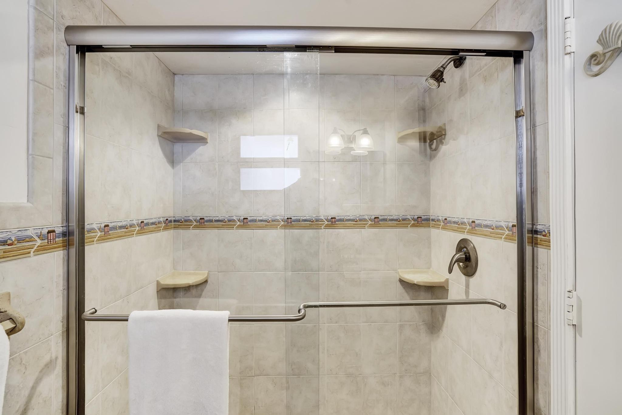 4658 Bougainvilla Drive 60, Lauderdale-By-The-Sea Unit: 60