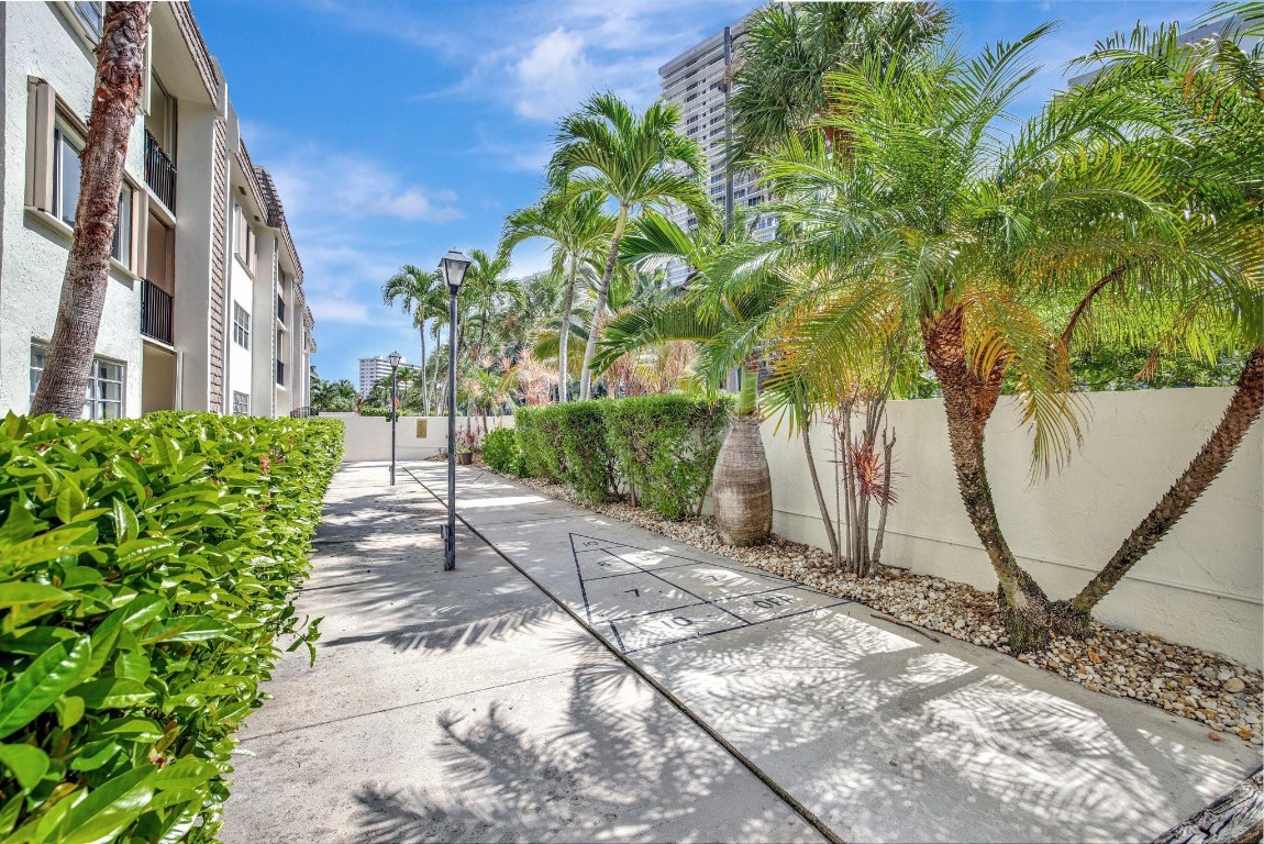 4143 N Ocean Blvd 101