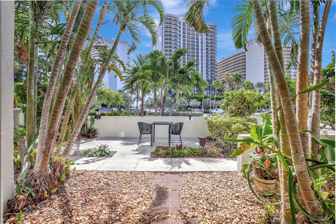 4143 N Ocean Blvd 101