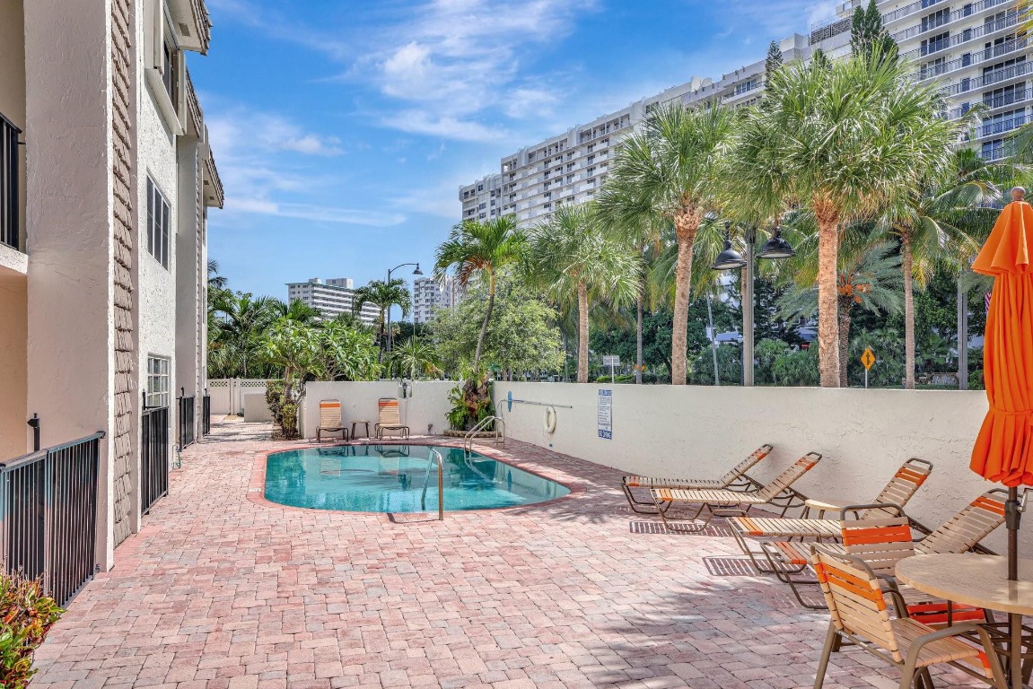 4143 N Ocean Blvd 101