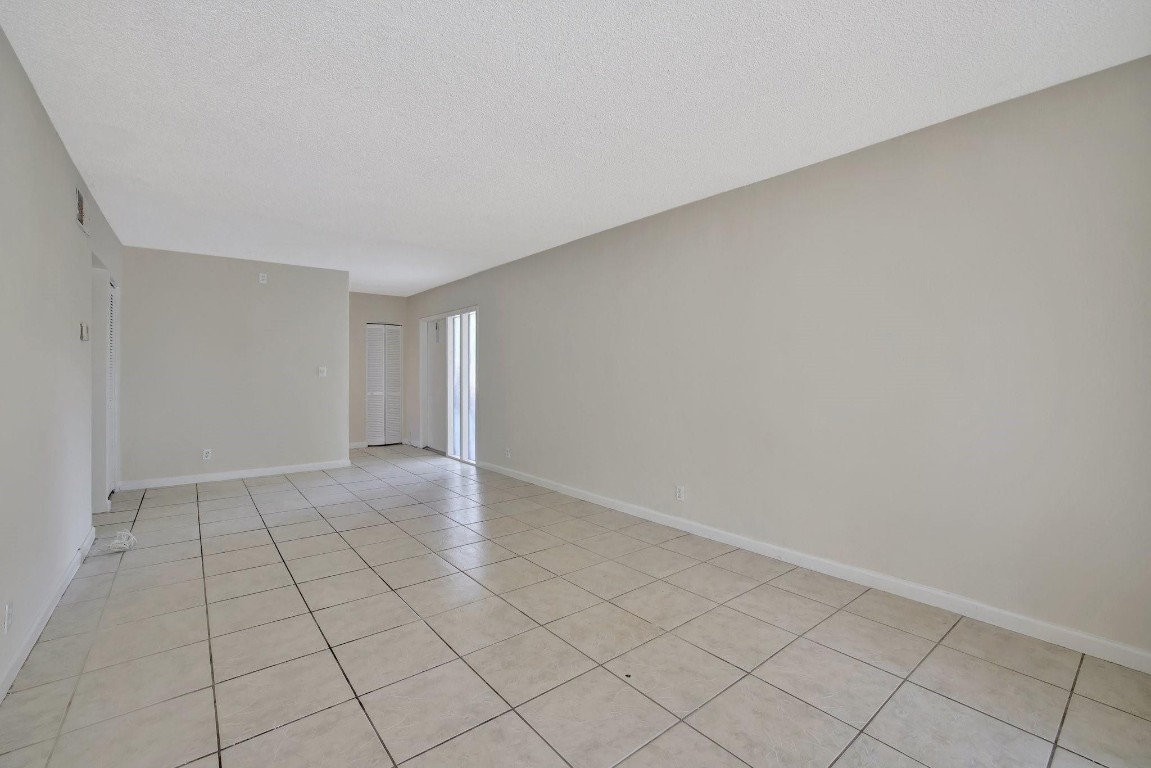 4143 N Ocean Blvd 101