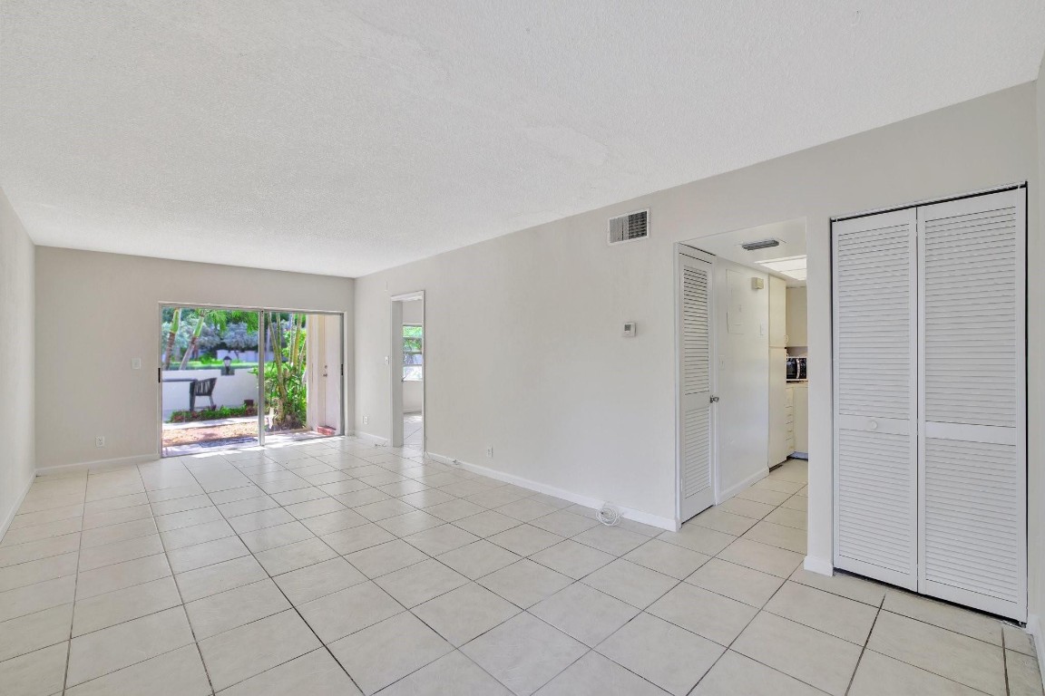 4143 N Ocean Blvd 101