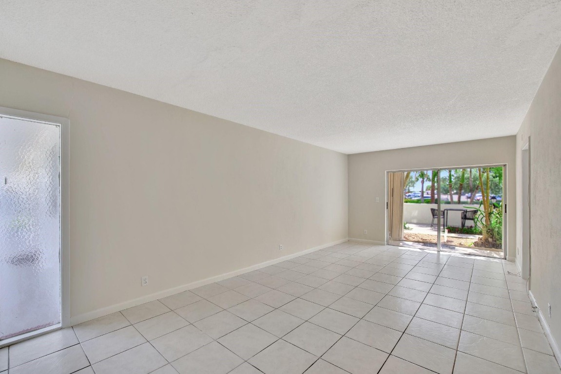 4143 N Ocean Blvd 101