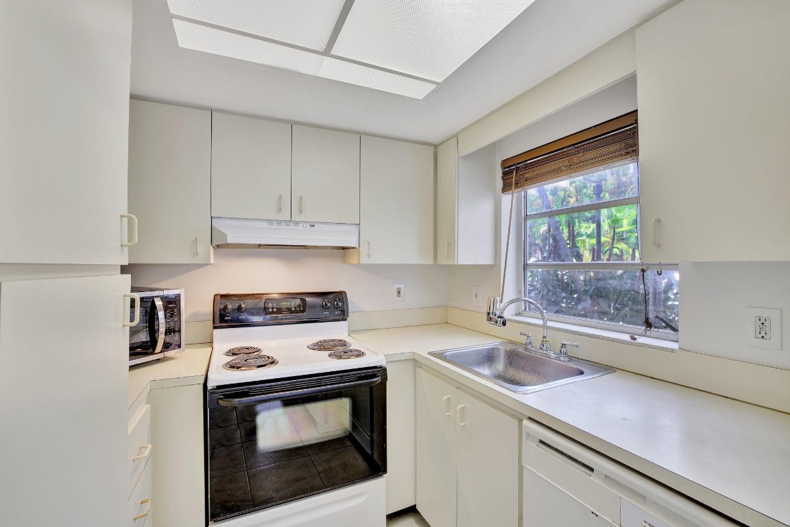 4143 N Ocean Blvd 101