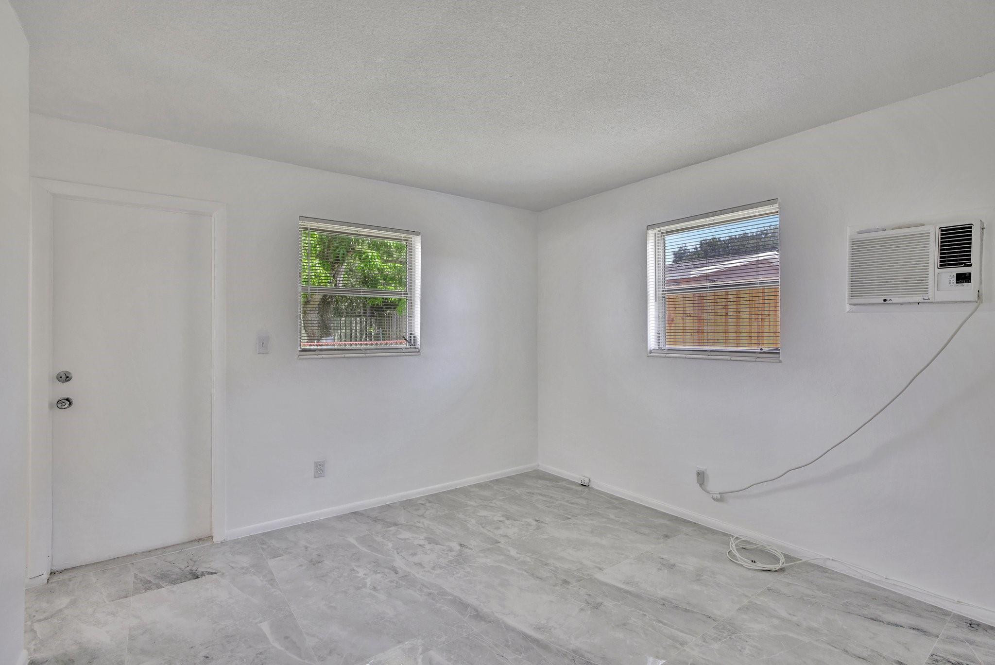 5120 NE 18th Ave 2
