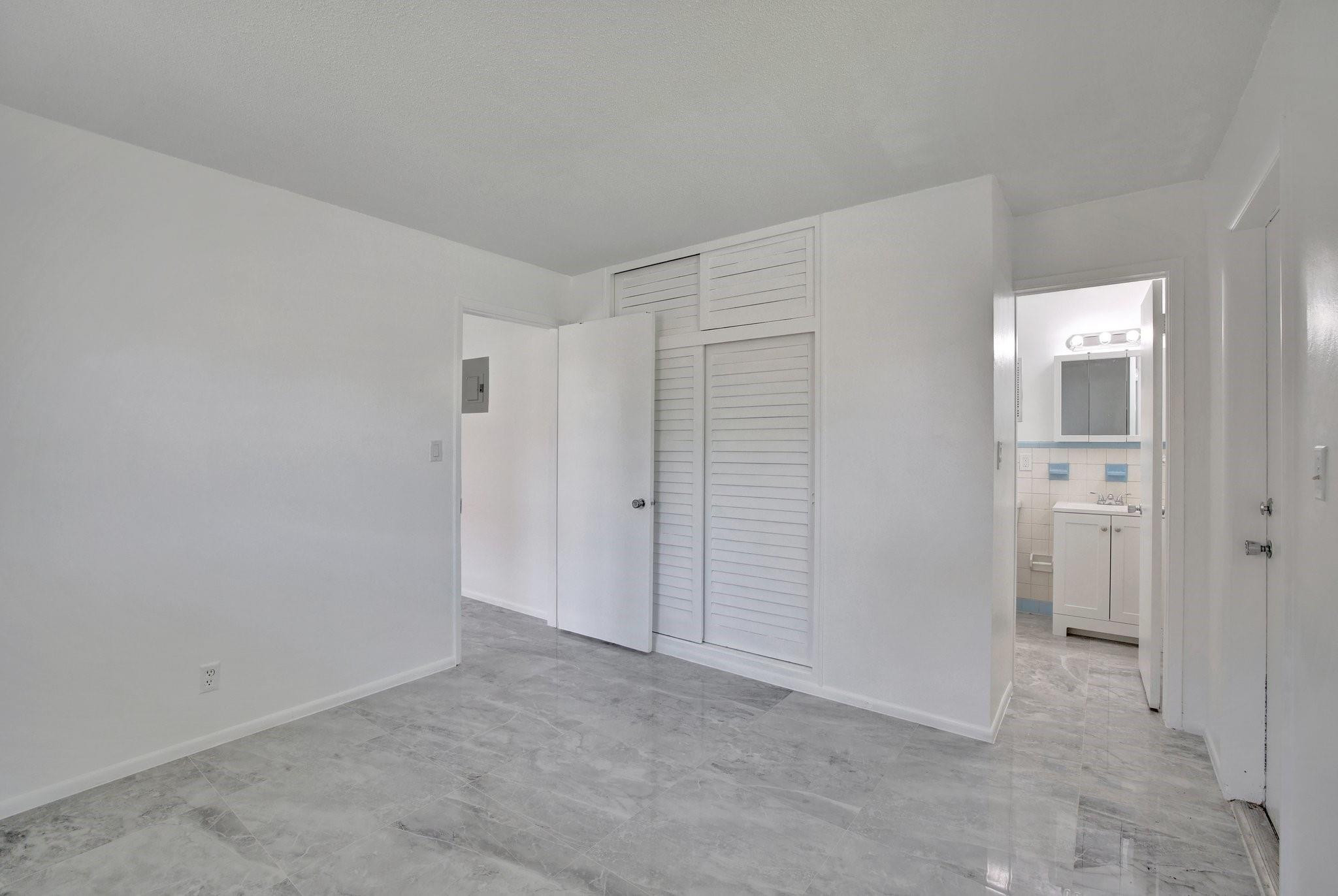 5120 NE 18th Ave 2