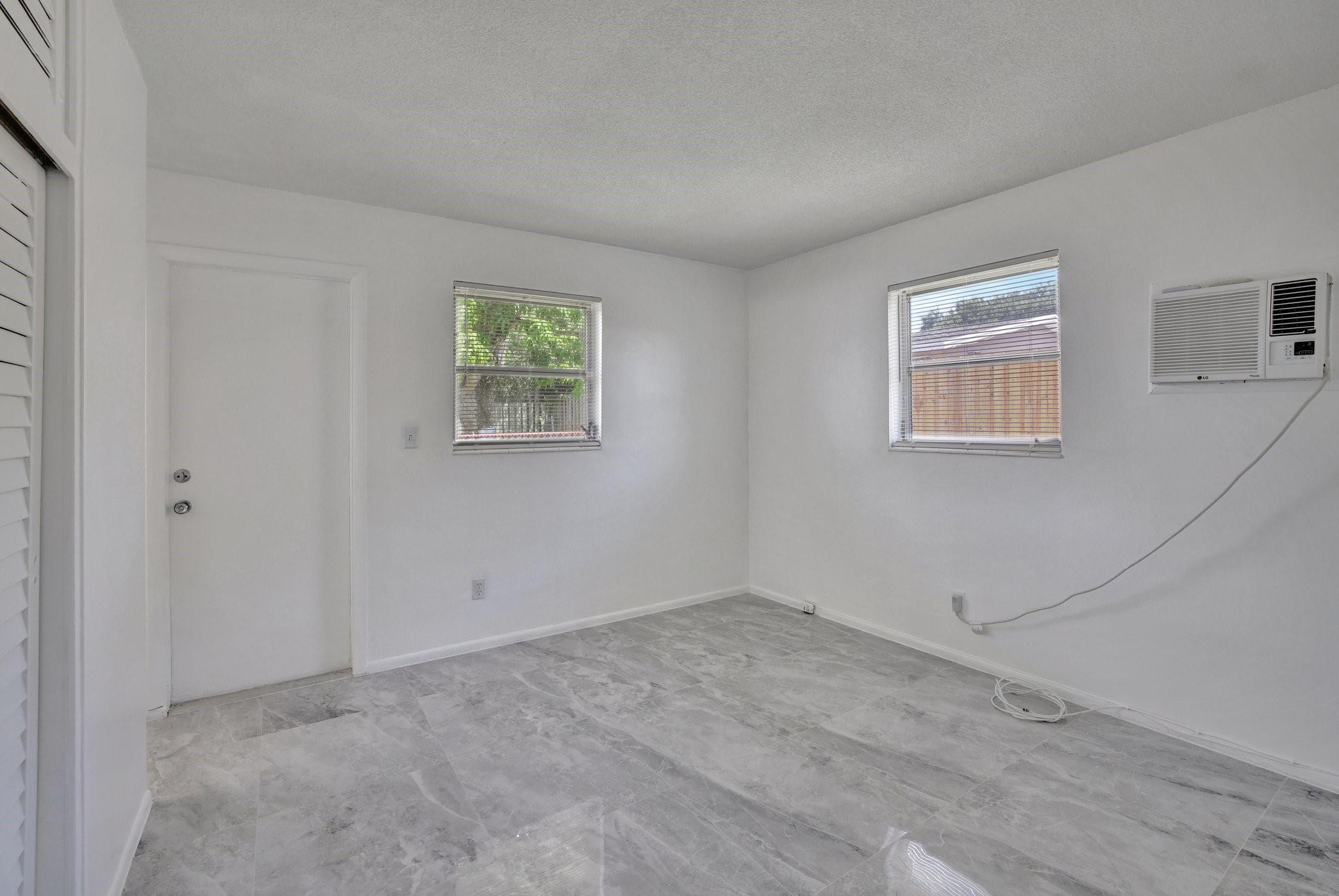 5120 NE 18th Ave 2