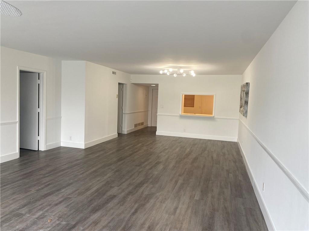 3121 NE 51st St 106E