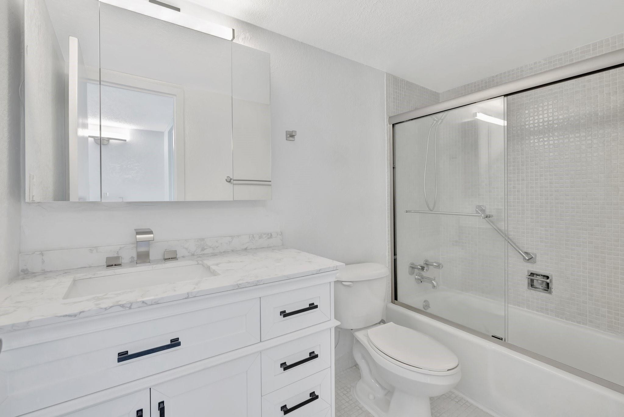 3140 S Ocean Dr 2105