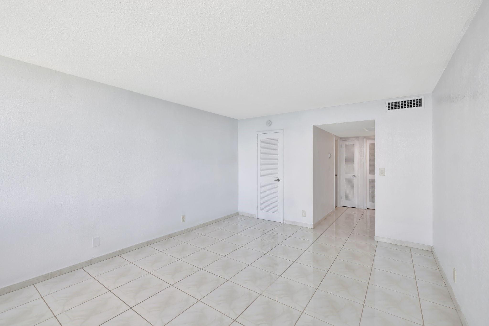 3140 S Ocean Dr 2105