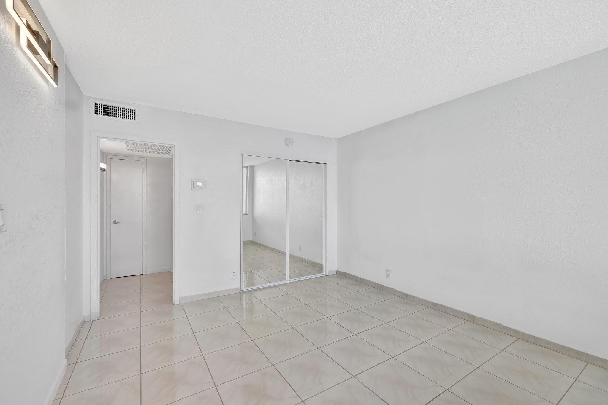 3140 S Ocean Dr 2105