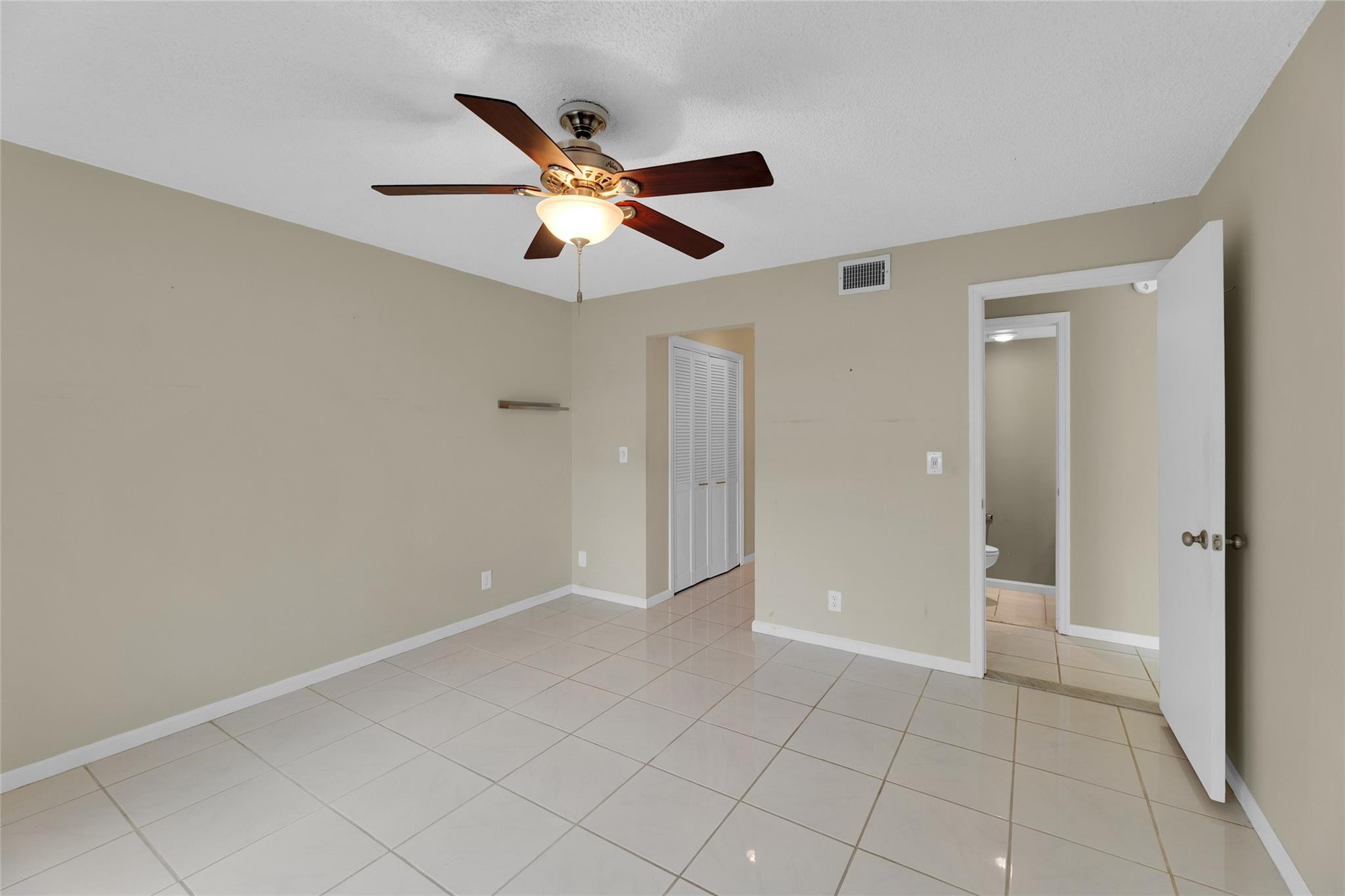 6507 Bay Club Drive 6507-1