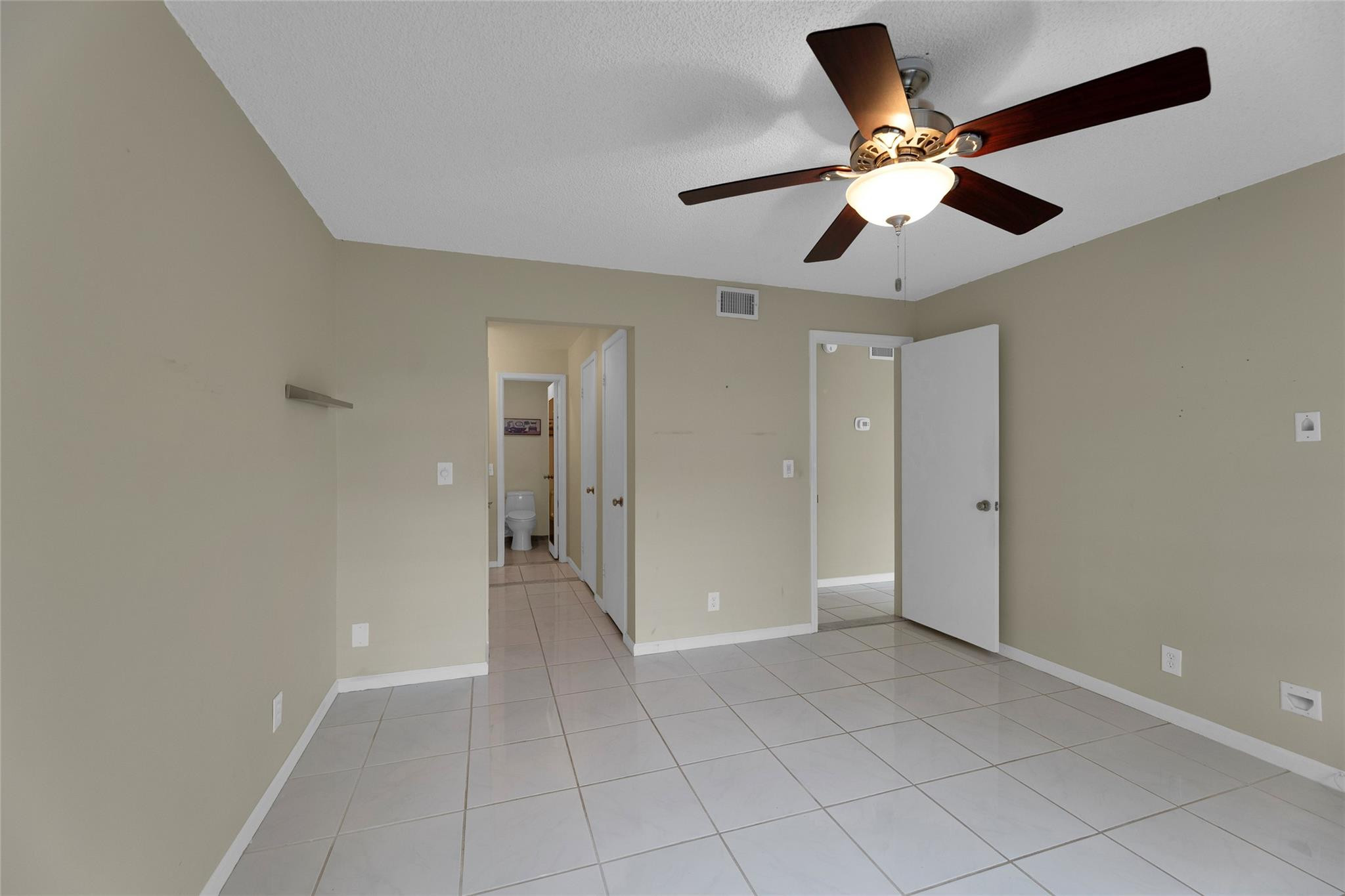 6507 Bay Club Drive 6507-1