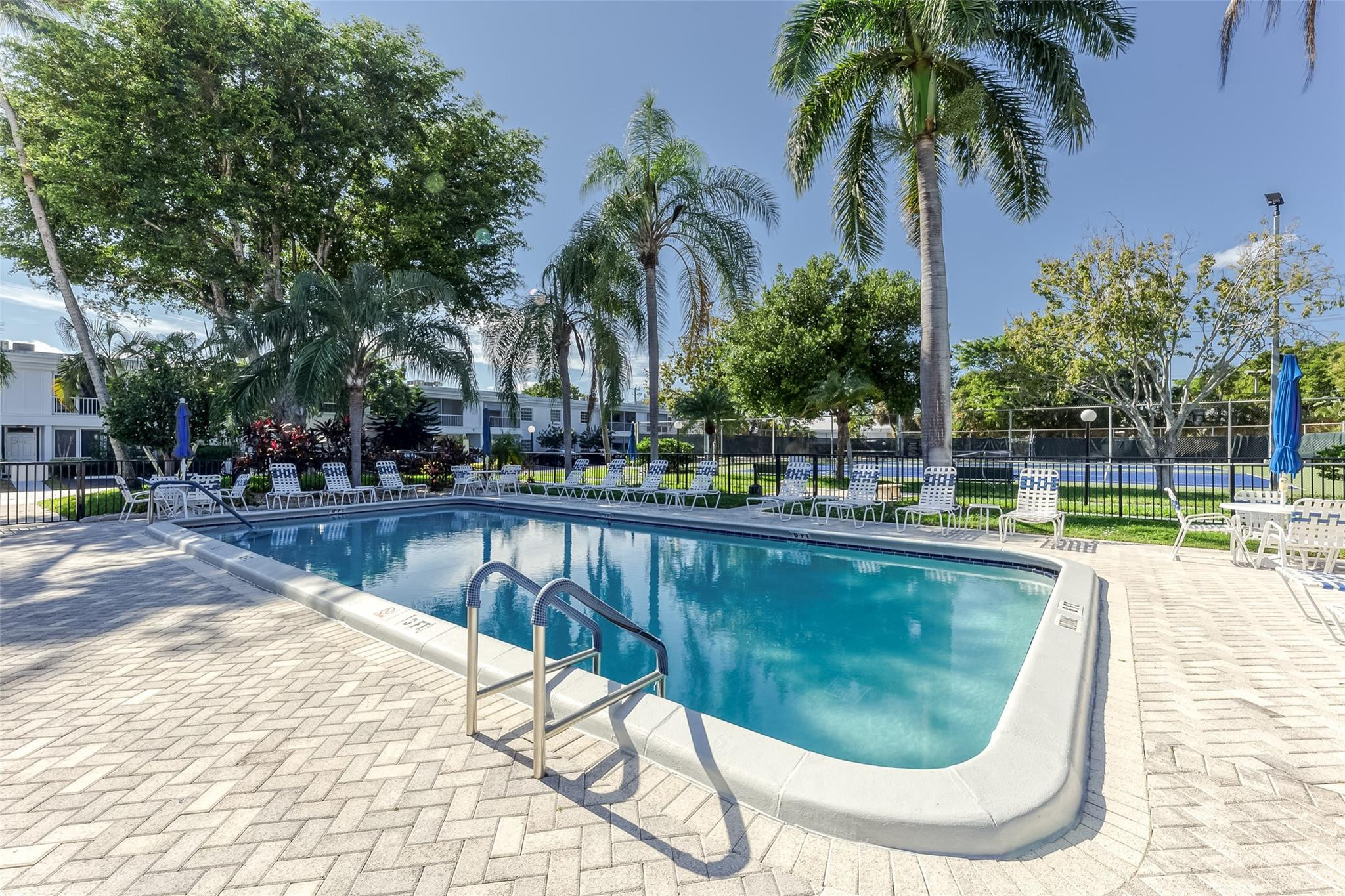 6507 Bay Club Drive 6507-1