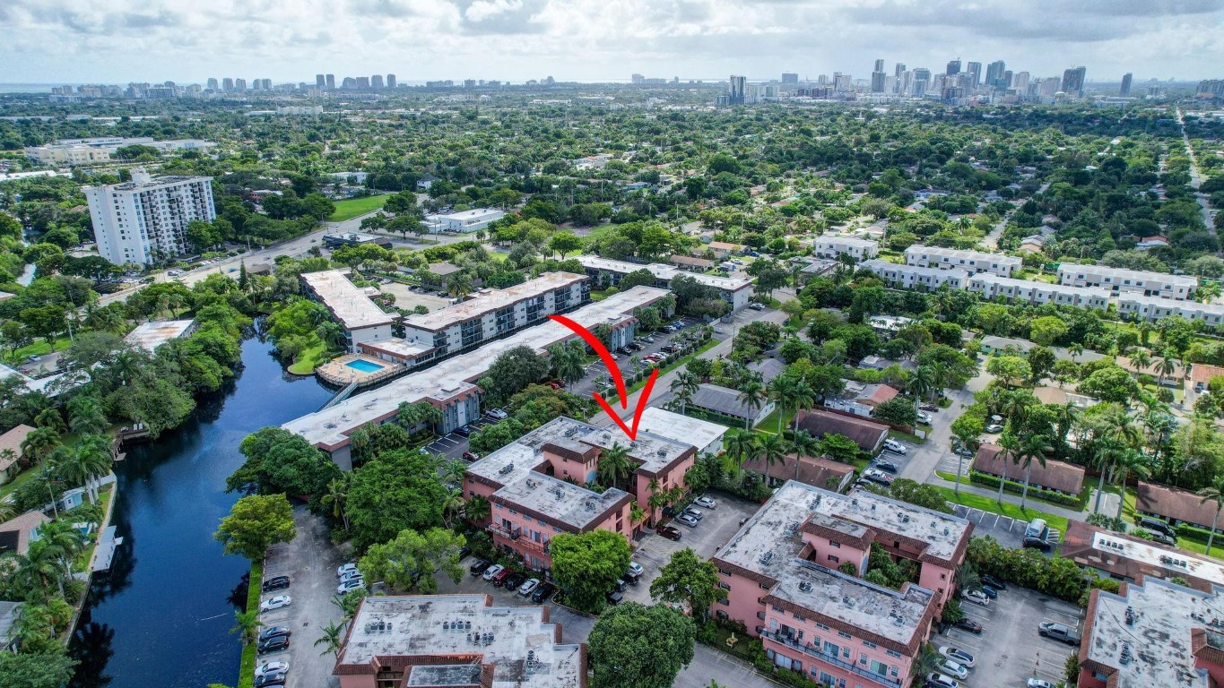 640 Tennis Club Dr 111