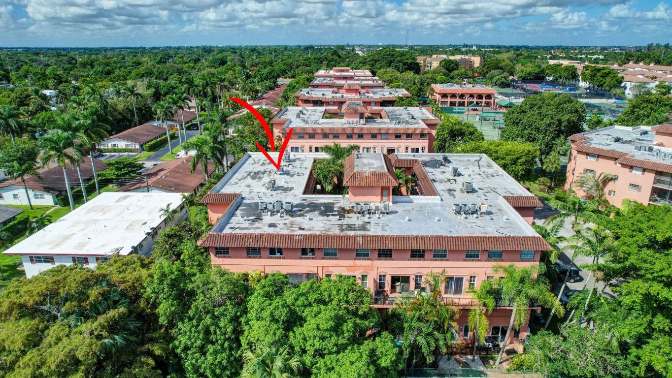 640 Tennis Club Dr 111