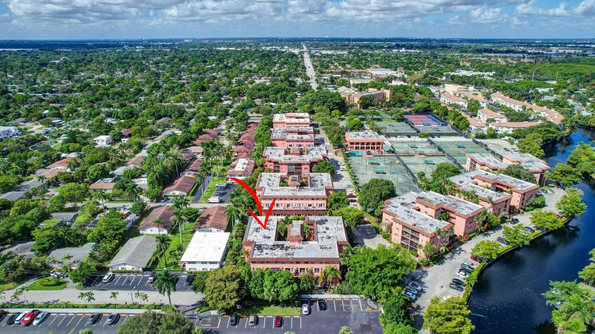 640 Tennis Club Dr 111