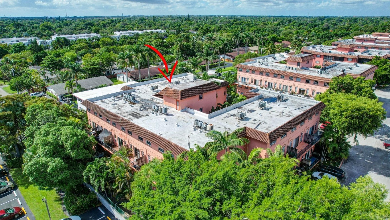 640 Tennis Club Dr 111