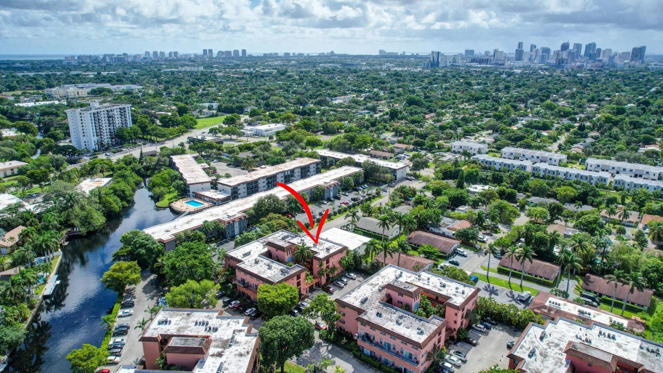 640 Tennis Club Dr 111