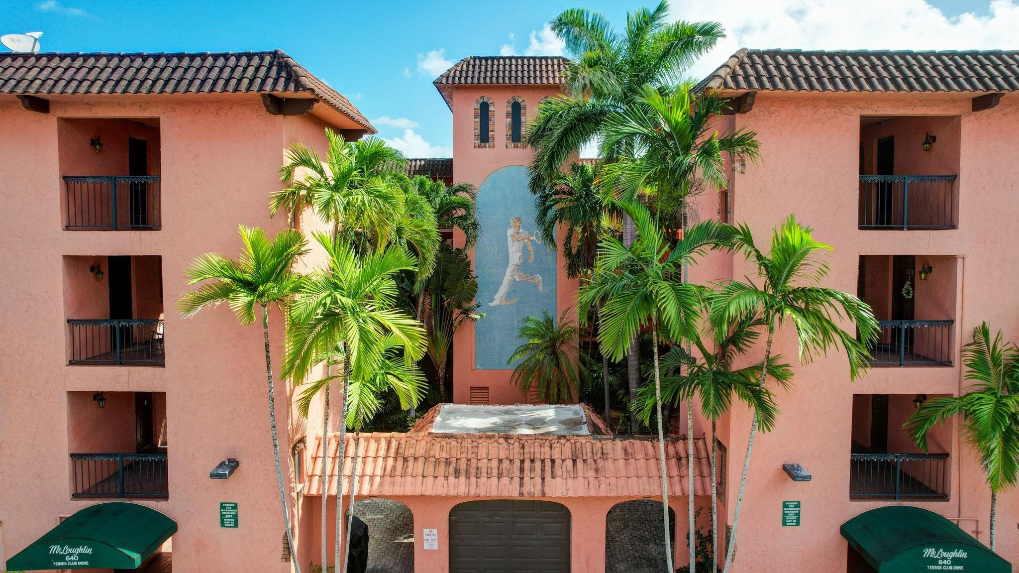 640 Tennis Club Dr 111