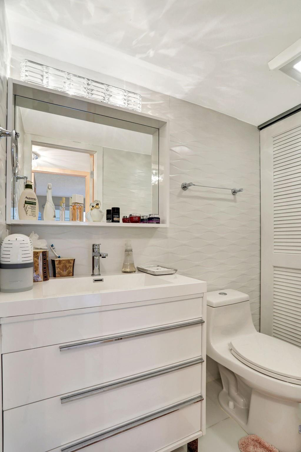 1069 Guildford D 1069