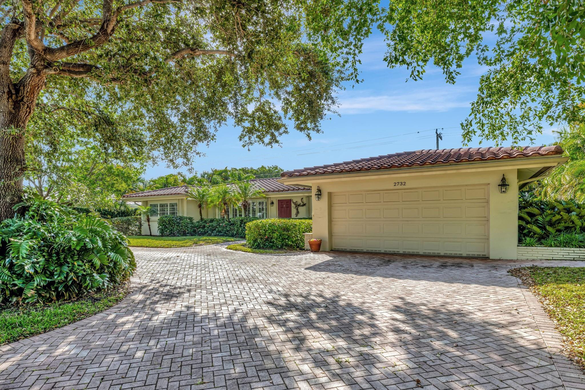 2732 NE 29th Ct