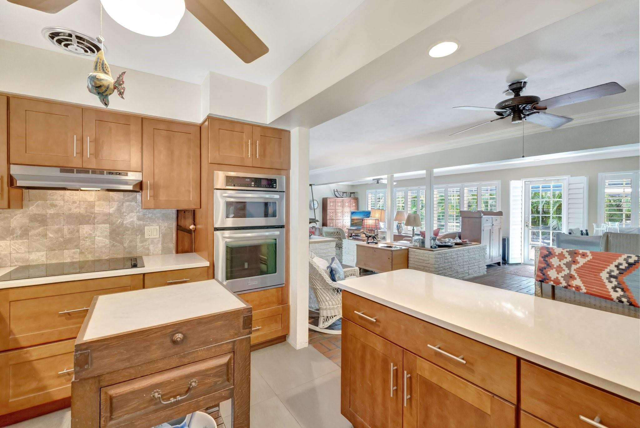 2732 NE 29th Ct