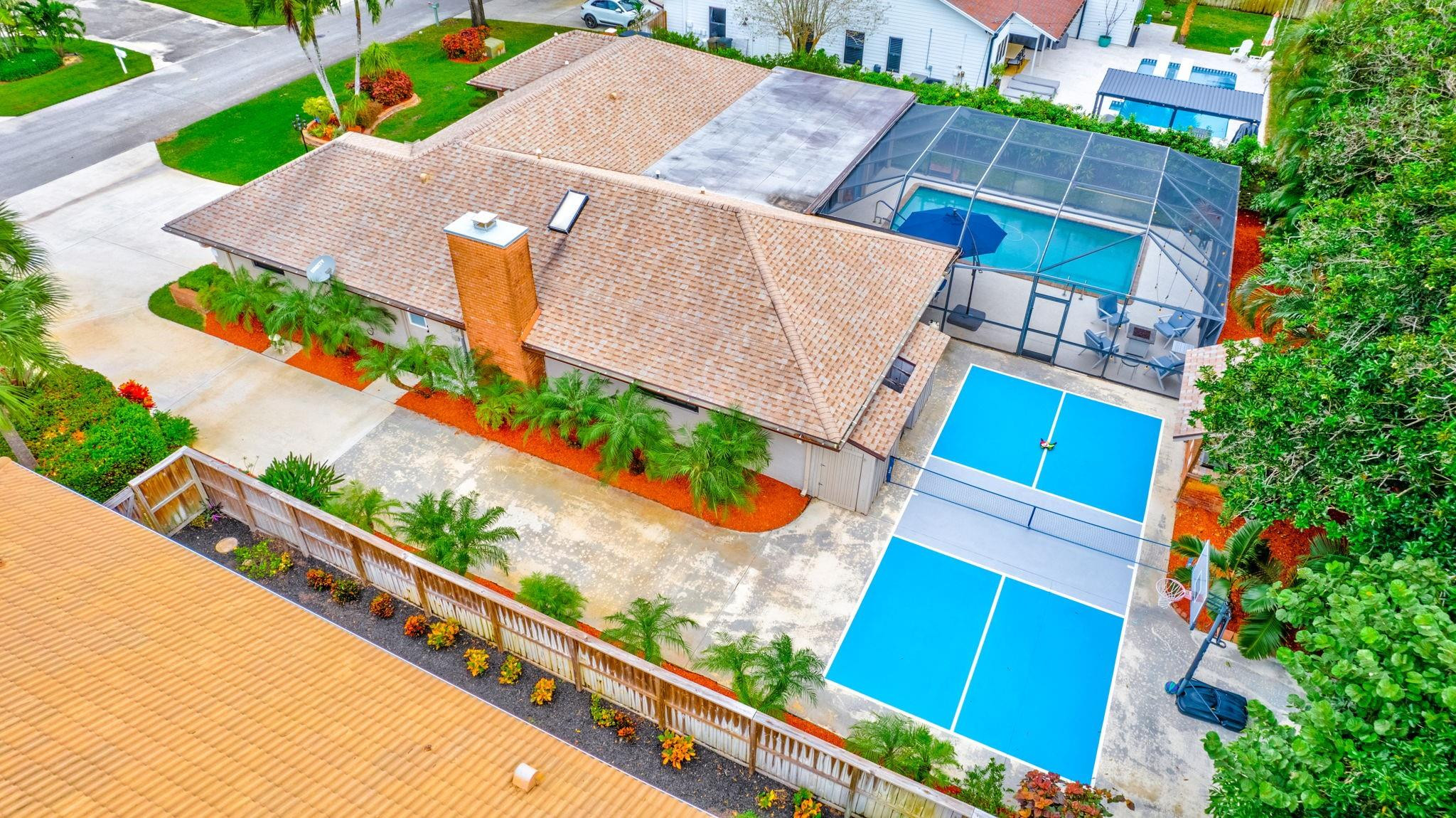 9022 Gardens Glen Cir