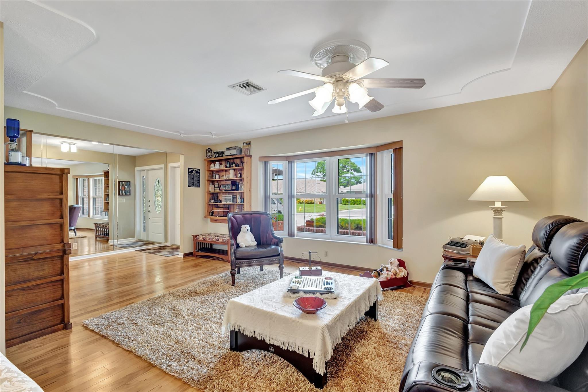 9022 Gardens Glen Cir