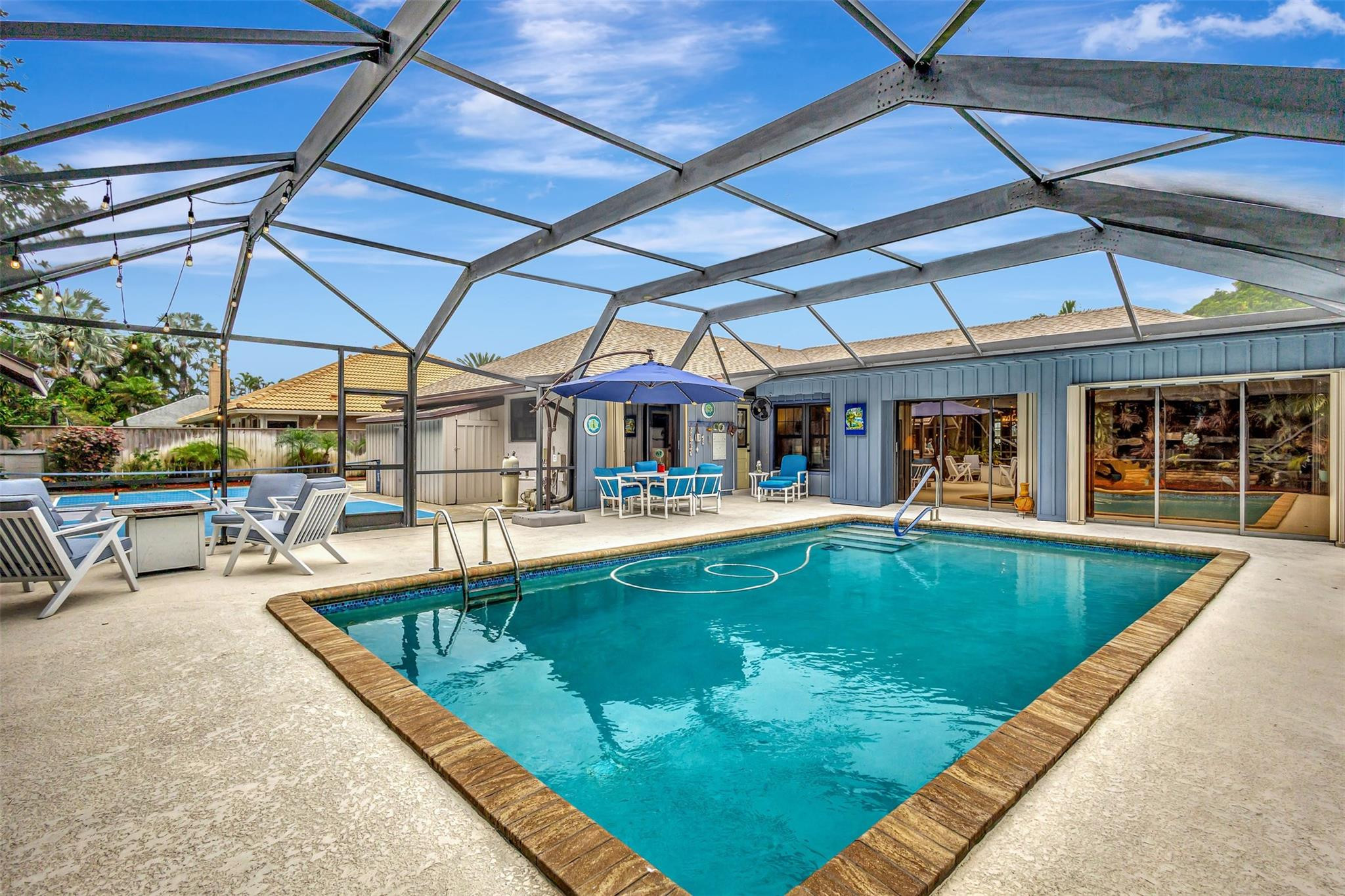 9022 Gardens Glen Cir