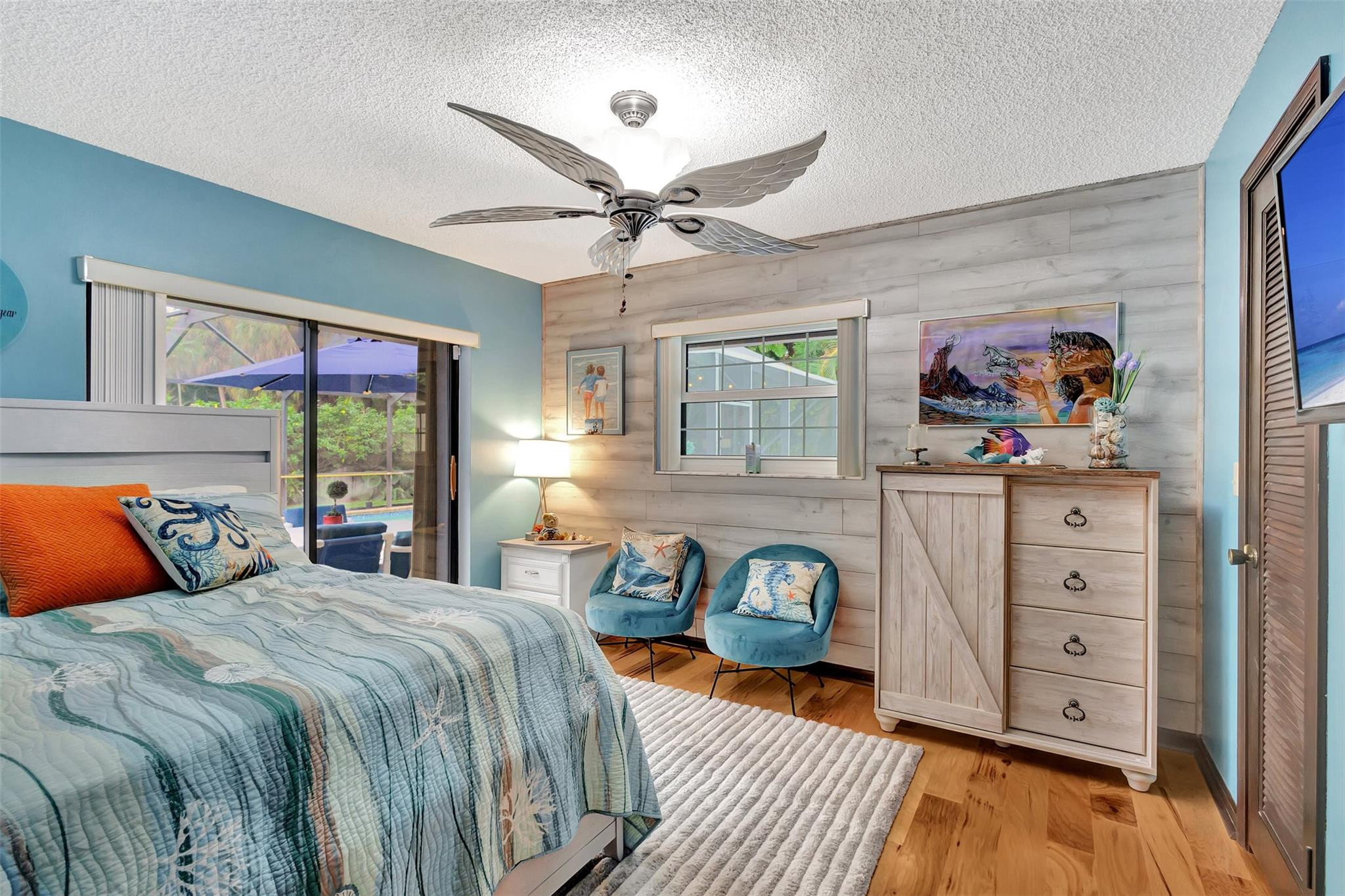 9022 Gardens Glen Cir