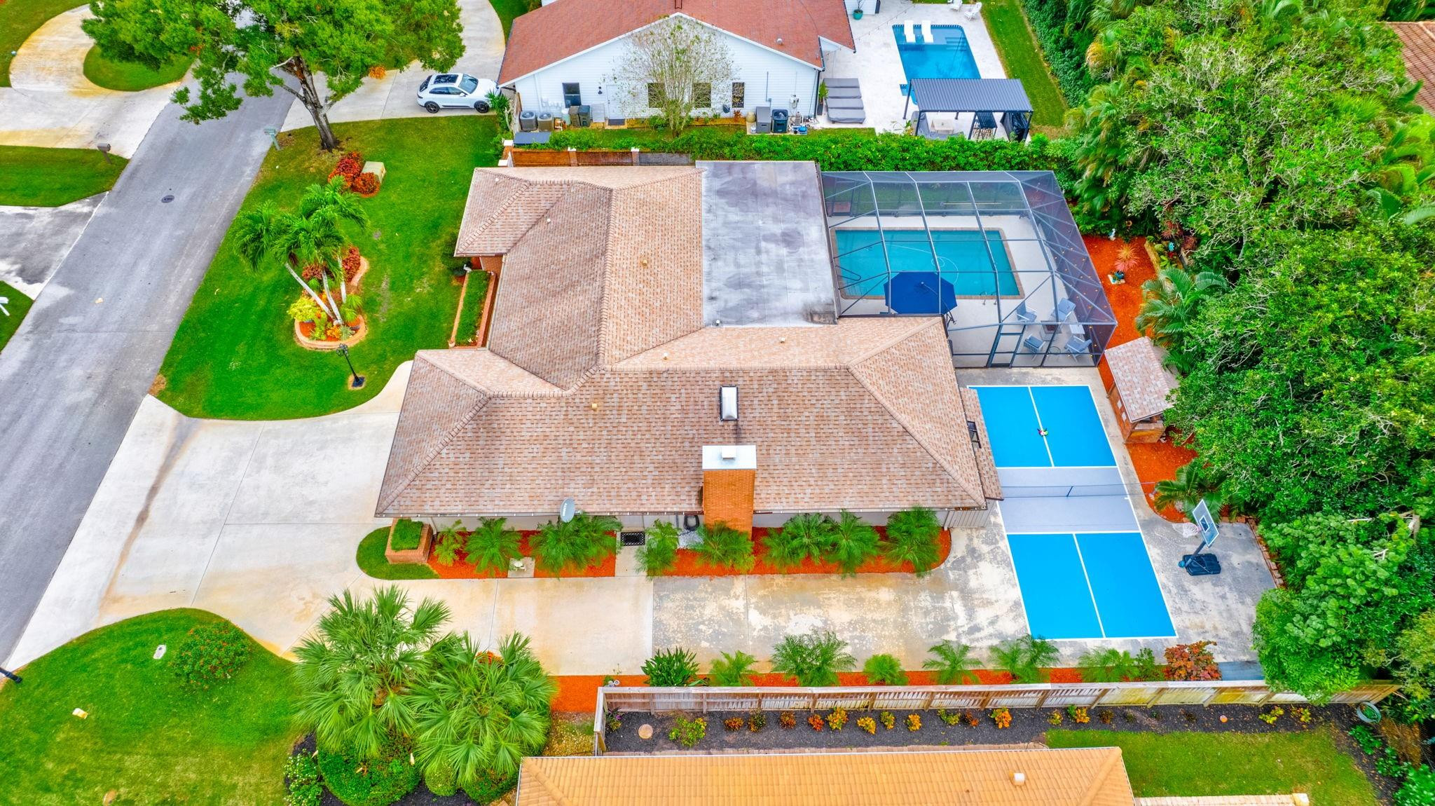 9022 Gardens Glen Cir