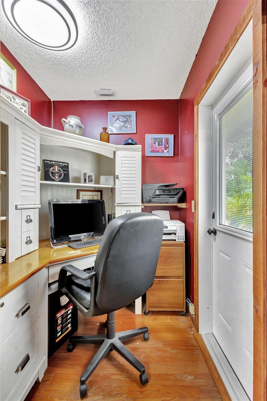 9022 Gardens Glen Cir