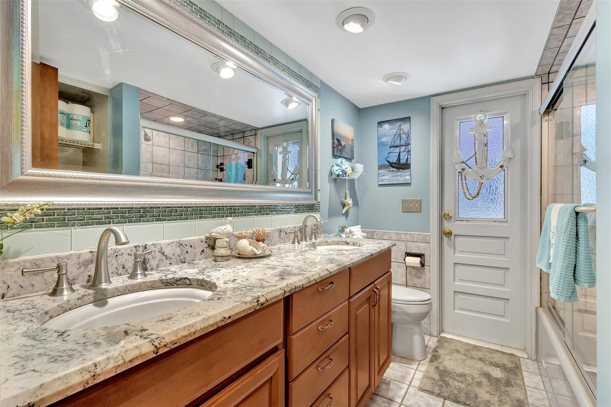 9022 Gardens Glen Cir