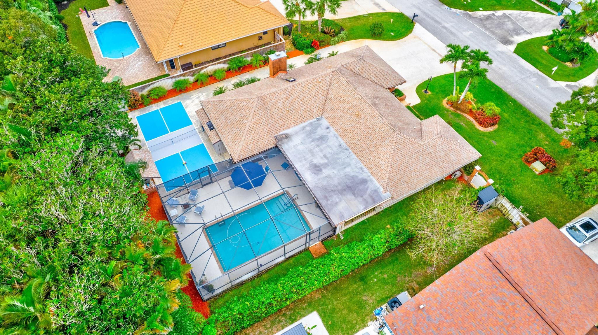 9022 Gardens Glen Cir